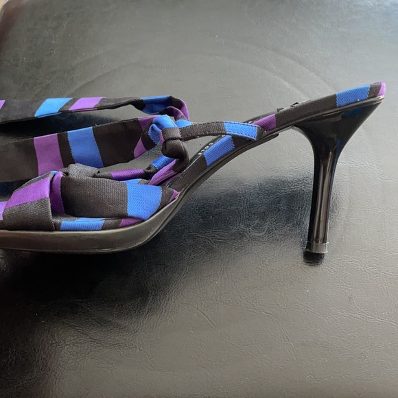 Kenneth Cole Reaction Heel Sandals - Picture 3 of 6